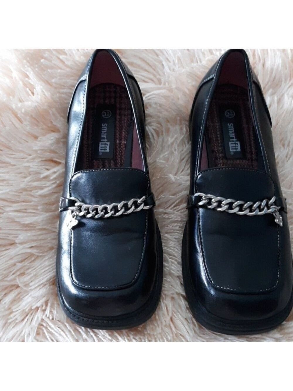 Smart Fit  Girl Shoes  Skid Resistant Size3.5